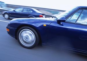 地域の低価格保証を取り入れる車検専門店